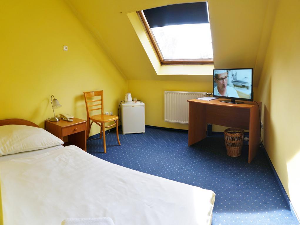 Corvin Hotel Győr Extérieur photo