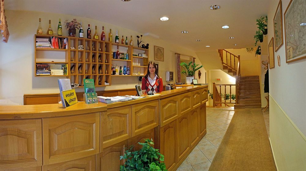 Corvin Hotel Győr Extérieur photo
