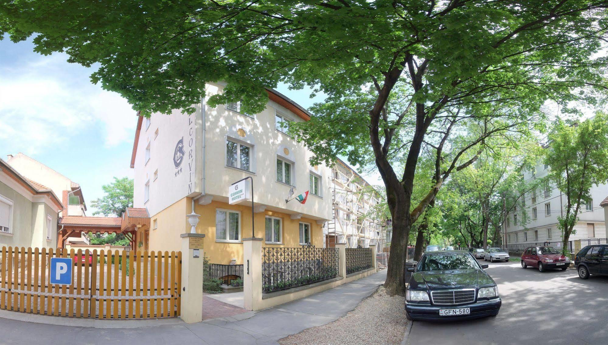 Corvin Hotel Győr Extérieur photo