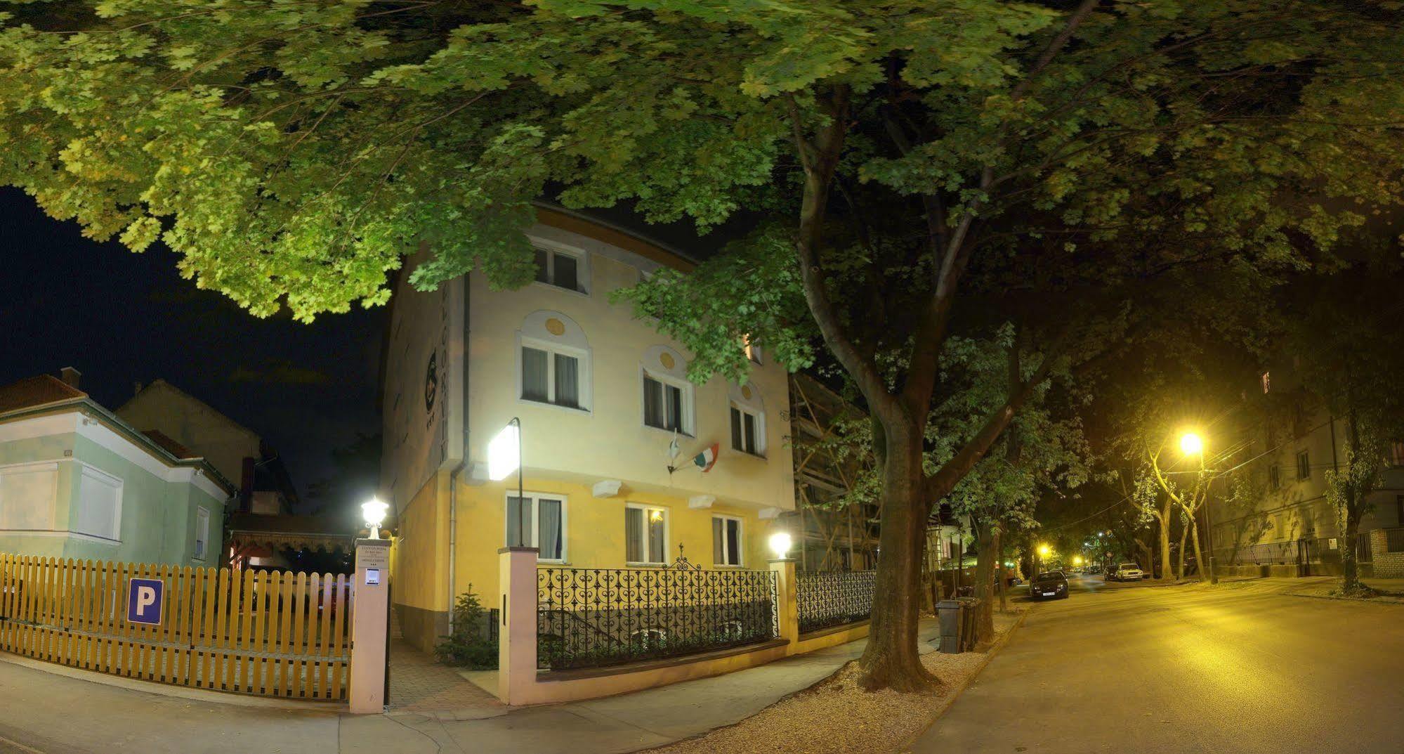 Corvin Hotel Győr Extérieur photo