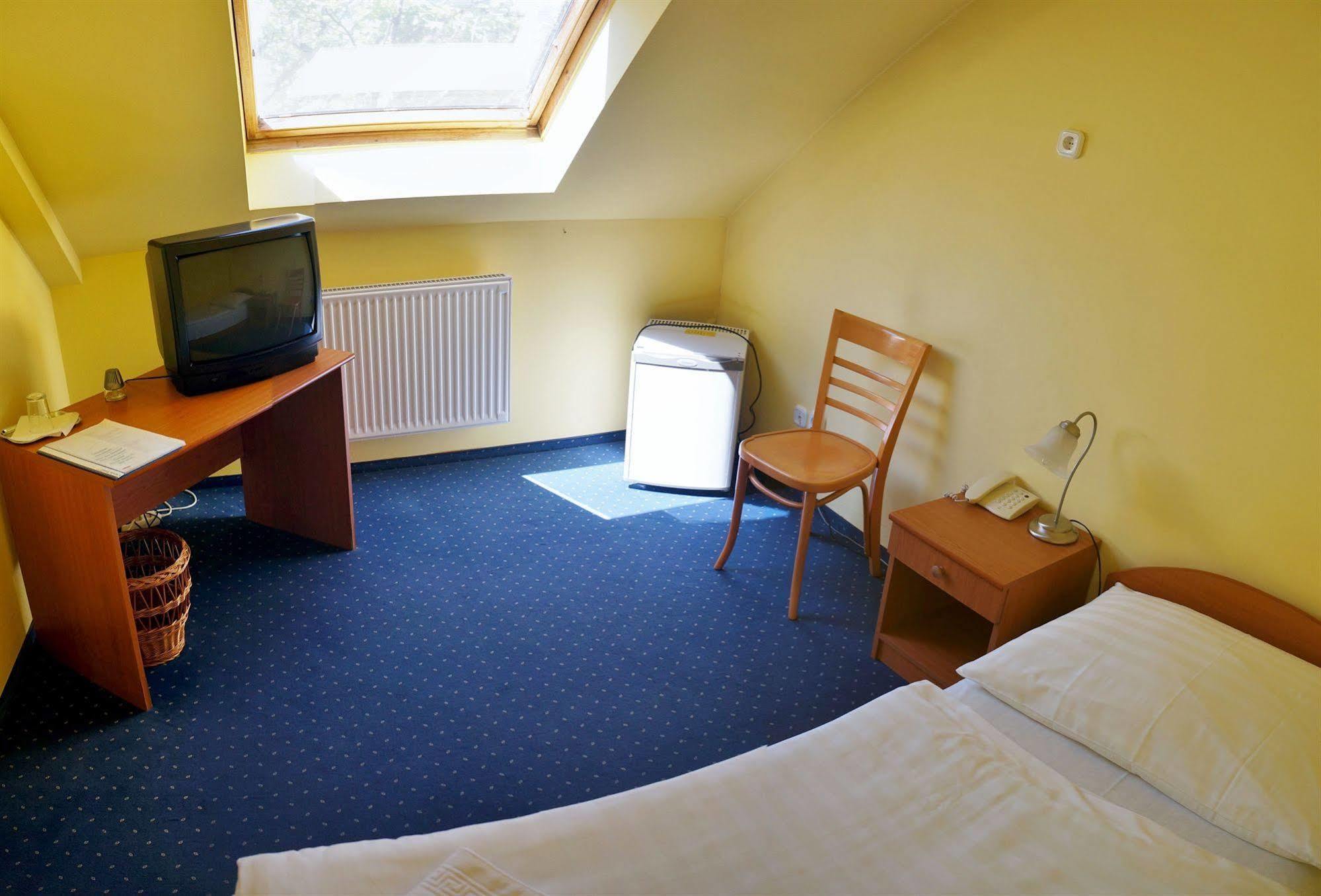 Corvin Hotel Győr Extérieur photo