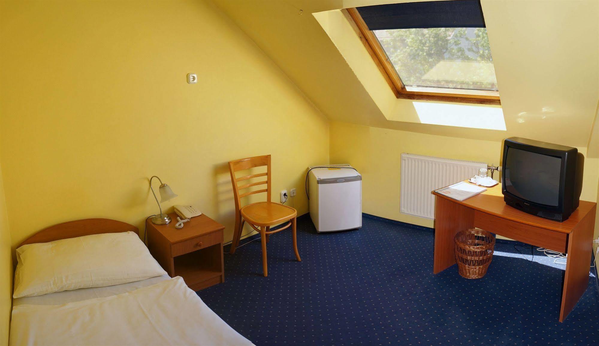 Corvin Hotel Győr Extérieur photo