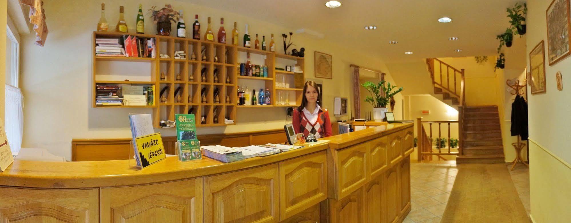 Corvin Hotel Győr Extérieur photo
