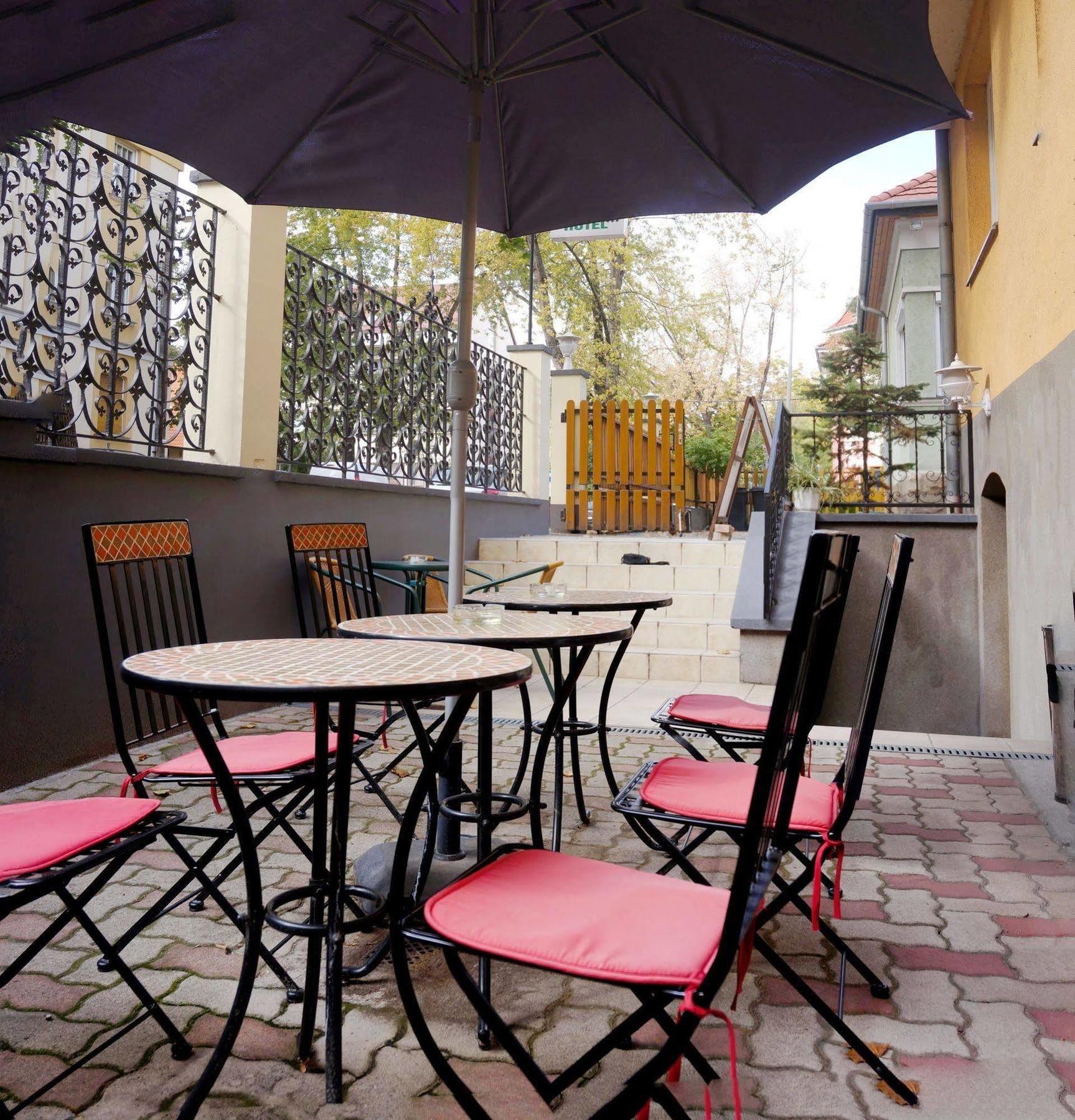 Corvin Hotel Győr Extérieur photo