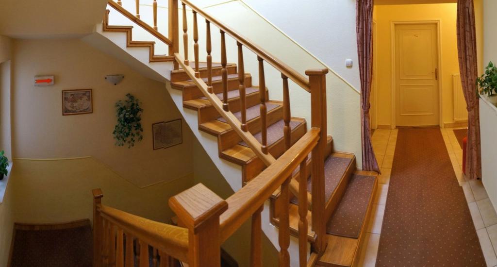 Corvin Hotel Győr Extérieur photo